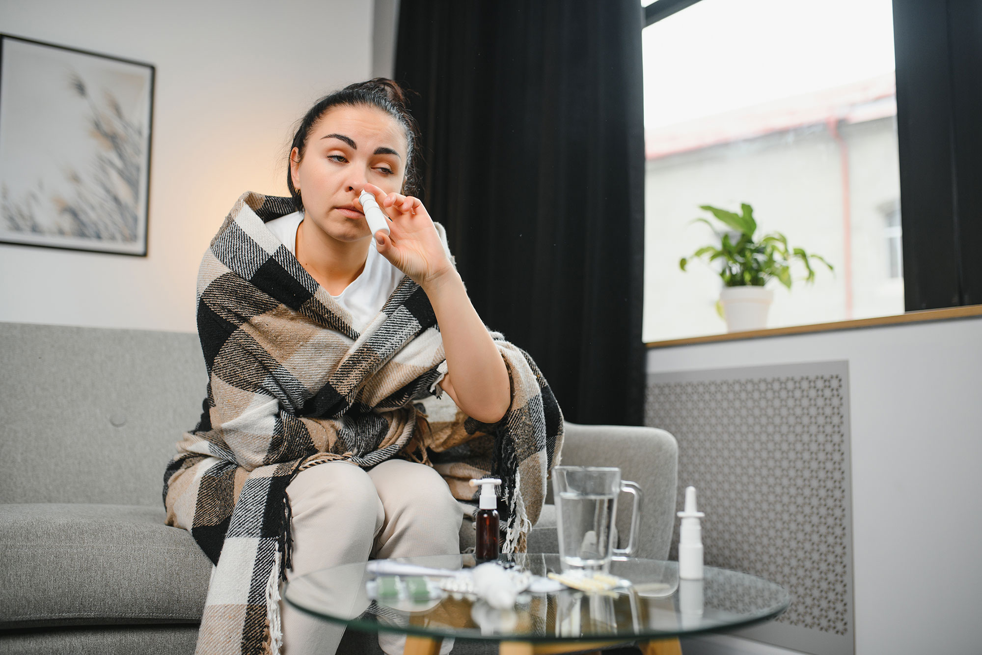 Pain relief from ketorolac typically lasts 4 to 6 hours, which is shorter than the complete elimination time.